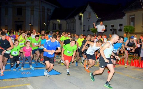 3. Nočni spektakel v Metliki